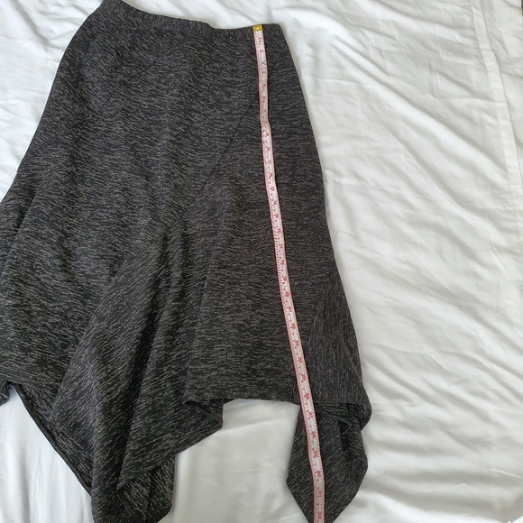 Senses Hankerchief Skirt - Picture 4 of 11